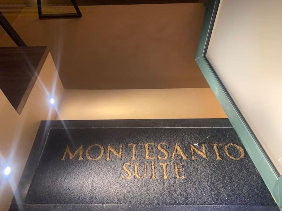 Montesantogroup Suite House Nel Centro Di Napoli Eksteriør billede